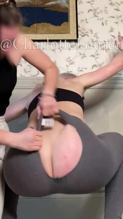 My friend Candi Lenour helped me with some stretching :D