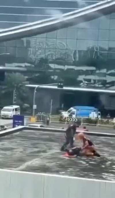 EXTREMELY NSFW Philippines Mall Jumper