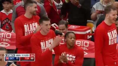 [Highlight] Pascal Siakam loses the ball behind his back on a fast break, right into a trailing Chris Boucher slam