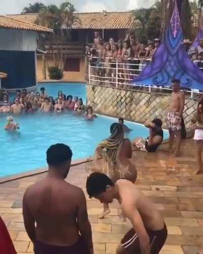 HMC while I rock with my choreography