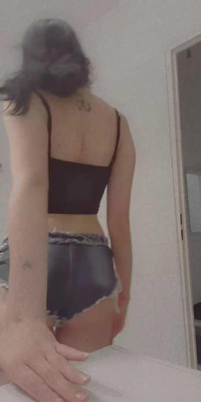 I am 4‘10 smash or pass?🥺🥺 (OC) 18y german