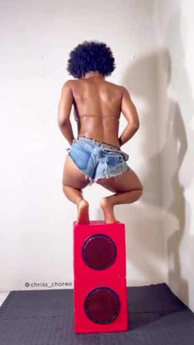 Fiery 🔥 (@chriss_choreo)