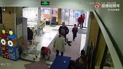 献忠出现人传人迹象