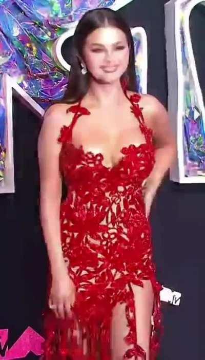 Selena | Stunning at MTV VMAs | September 2023 