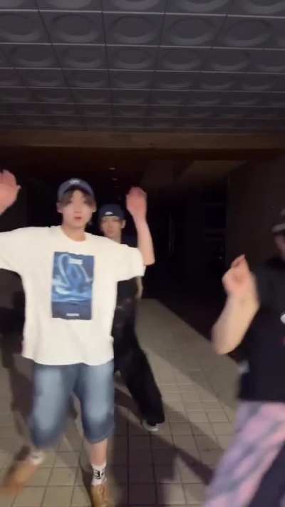 251010 Yi Chen Instagram Update (with Zhao Guangxu & Taiga)