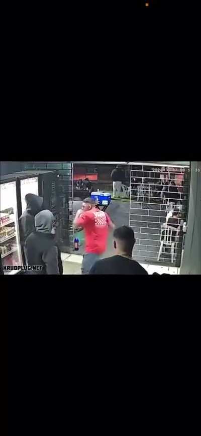 Chicago West Side bar fight turns into shooting