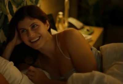 Alexandra Daddario (White Lotus)