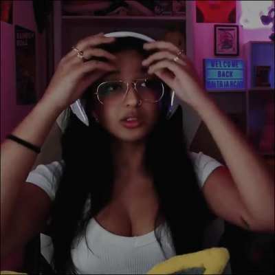 Maitreyi Ramakrishnan Twitch Stream