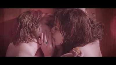 Vanessa Bayer and Kristen Stewart