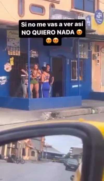 Será su prima o hermana?