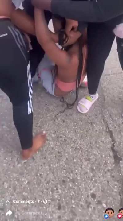 She kept on going back!👀