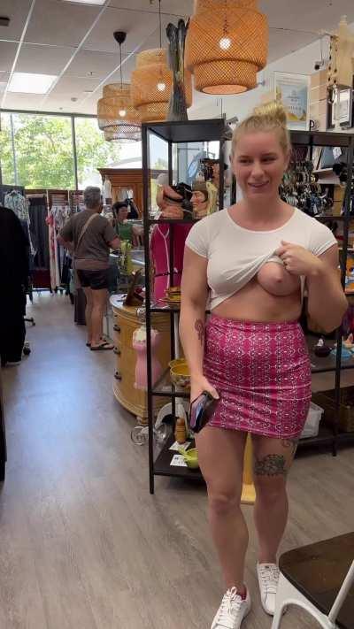 Why shop when you can flash