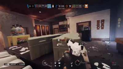 Dance-off to save the round!