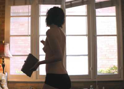 Mary Elizabeth Winstead (All About Nina - 2018)