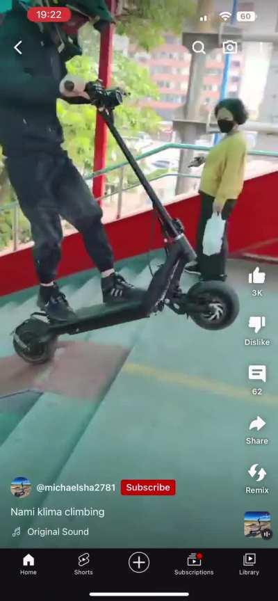 Anyone seen this? Scary 👀