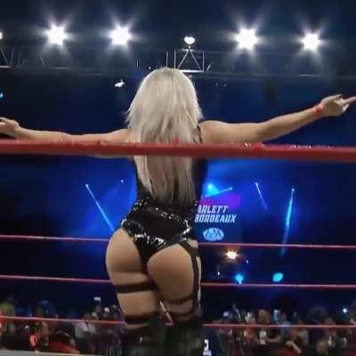 Scarlett Bordeaux