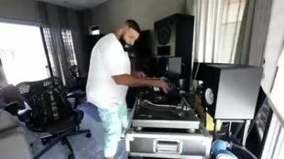 DJ Khaled turntable solo
