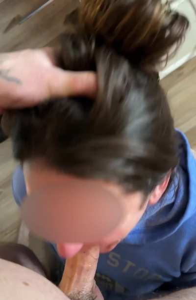 39 [MF4M] This is how girls should tip a delivery guy