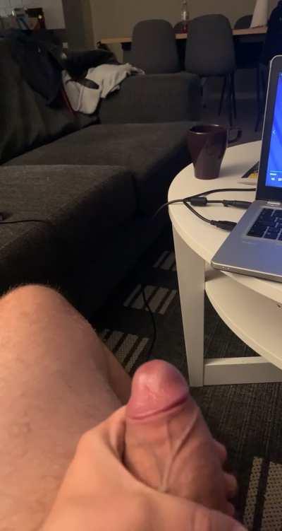 I guess its no secret that i love getting blowjobs. Also watching a good blowjob makes me cum really good.