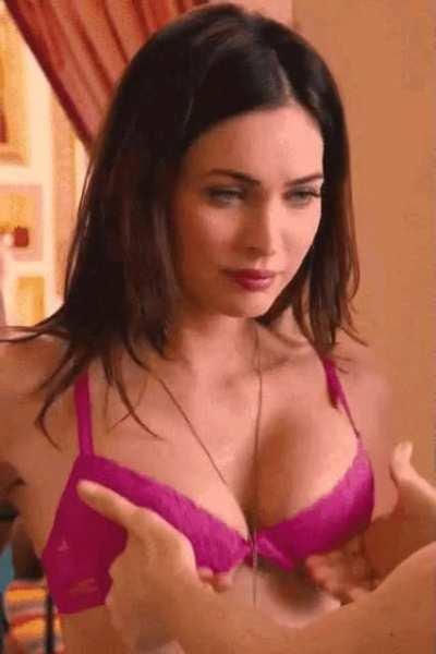 Megan fox's bouncing tits