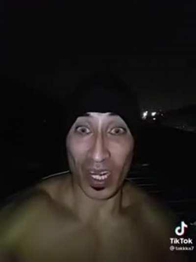 COM INSÔNIA MUQUINHA?