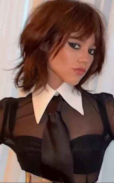 Jenna Ortega knows that you want to worship her. She gives you this look, how would you react after she winked at you?