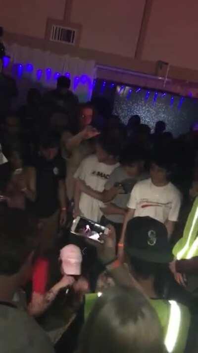 Now that I’m watching this vid I’m not sure if I’ve ever seen Ocean Side played live elsewhere, I saw the boys 3 times following this concert as their setlist grew increasingly more mainstream, I know some of you guys could appreciate this too