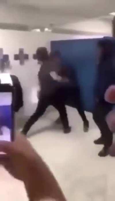 Goku enters a school fight From Kiryu and Majima