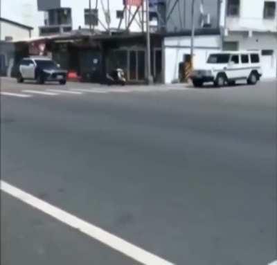 Running from cops in video games be like