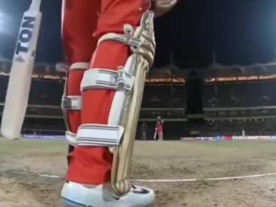 Stump cam view of Dhoni stumping Salt