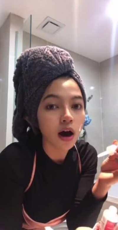 Reminds her of that day 🍆 💦