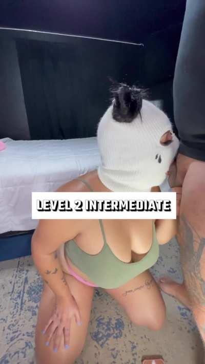 Wanna get sucked off by a chubby Latina