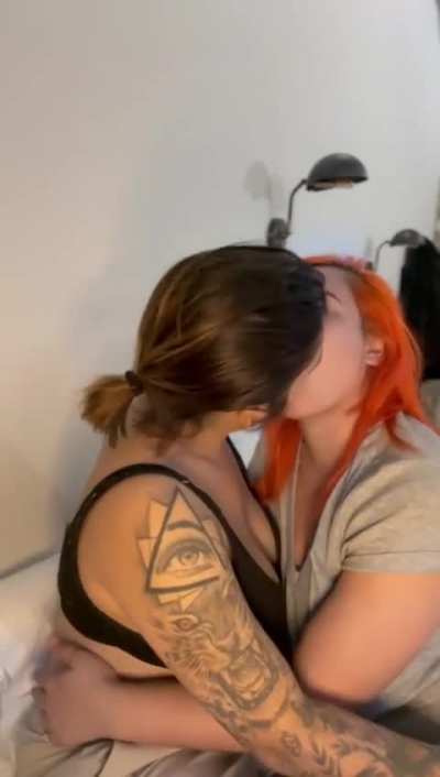 5 mins of a beautiful couple tongue kissing