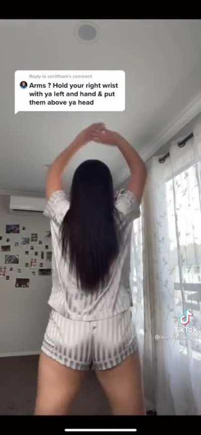 Wanna fuck her so bad , that ass needs to be clapped hard !! Be posting her bouncing on some 🍆 soon