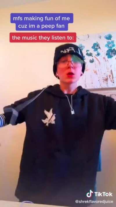 Bruh 😂😂😂😂I just fucking can’t. We got lil peep fans hating on wlr 😂😂