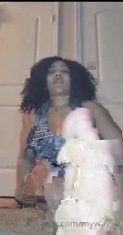 Don't think I've ever seen her posted, so her y'all go. Sorry the quality ain't the best 🗿