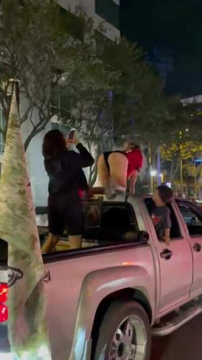 NSFW - Tampa Bay wins the Superbowl and little Billy finds out Mommy is trashy. I love my city.