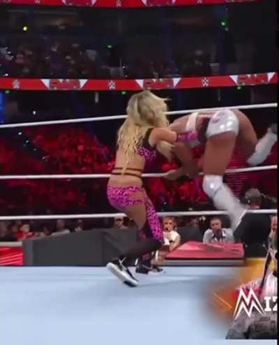 Bianca Belair wedgie