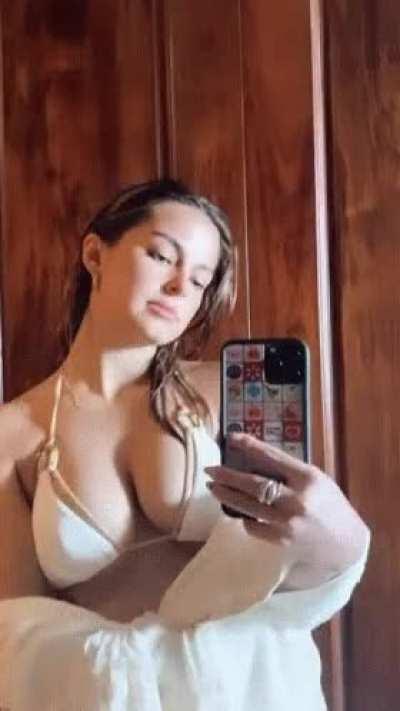 Addison Rae is just perfect