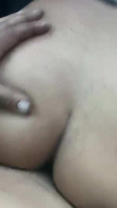 23 [F] in the car 😘