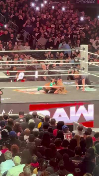 3 minutes Becky Lynch being embarrassed by Maxxine live