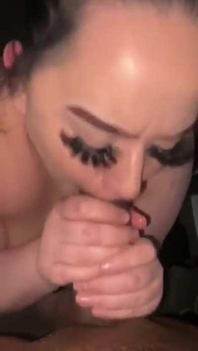 White girl sucking BBC ♠️♣️