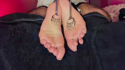 My GF hates the claws