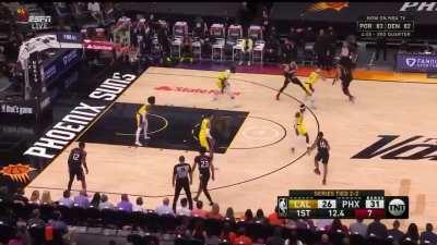 [Highlight] Booker gets to 18pts in the first quarter