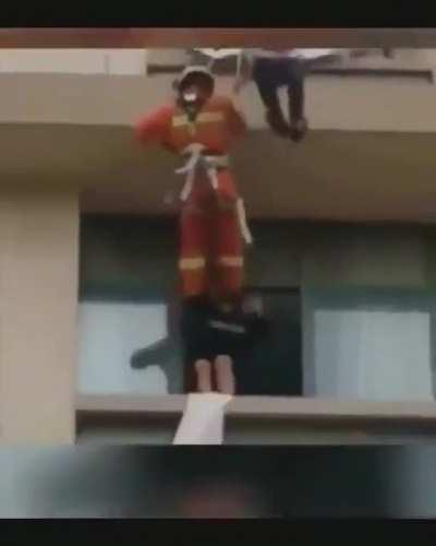 Salvando vidas na base da bicuda