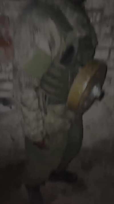The mercenary in Russian army used for carrying an anti-tank mine