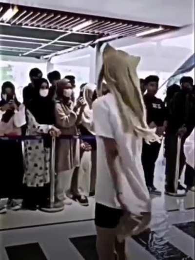 avg cosplay in glorious indonesia