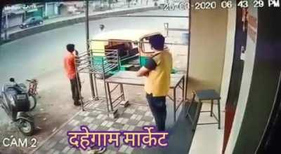 Wrong day to wear your orange shirt.