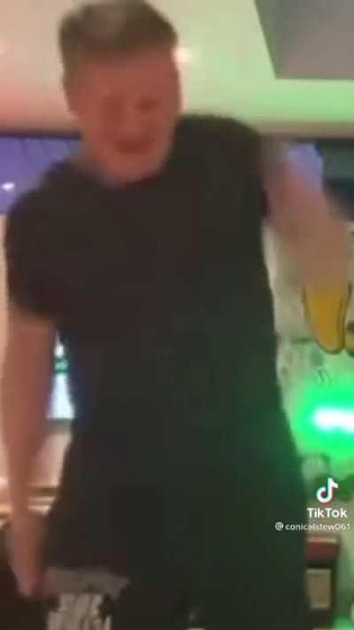 My bottom is gray and full of water 💦