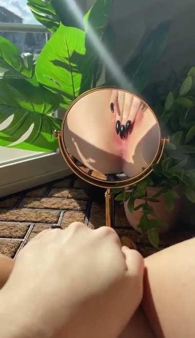 The best way to show of my new nails